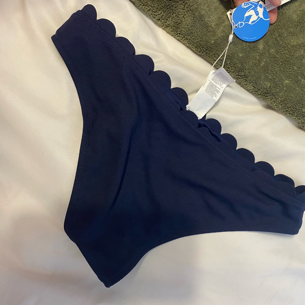 Bathing suit - Picture 4 of 5